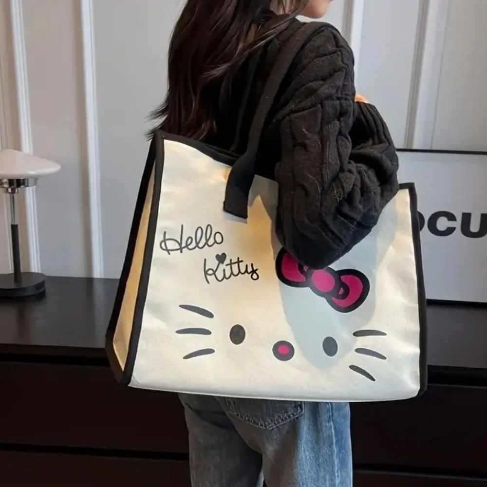 Hello Kitty Black and White Tote with Pink Bow and Black Trim NWOT - Picture 1 of 3